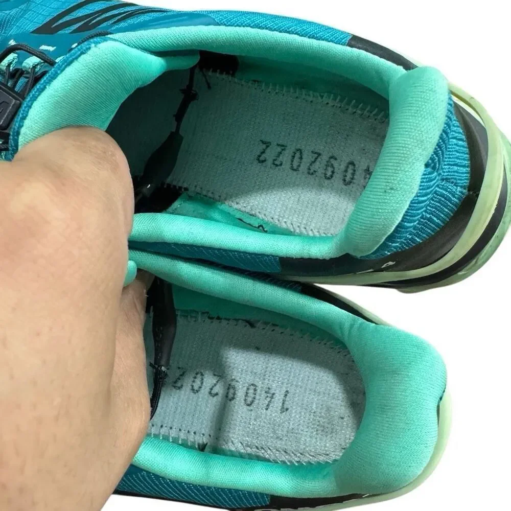 Salomon these hiking